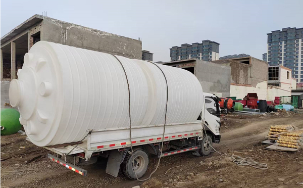 PE礼县塑料大桶运输中